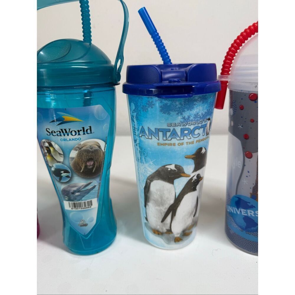 Set of 4 SeaWord, Universal Studios, Aquatica Tumblers Straw Lids See descriptio - Picture 4 of 8